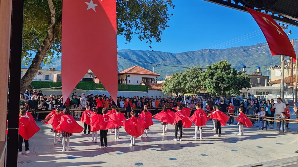 29 EKİM CUMHURİYET BAYRAMI OKULUMUZDA COŞKUYLA KUTLANDI